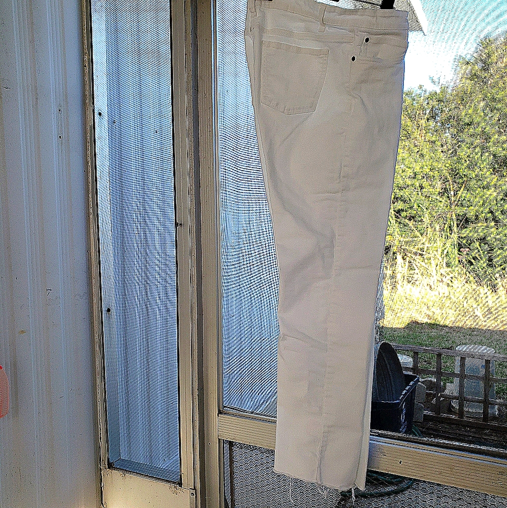 Eileen Fisher WHITE jeans